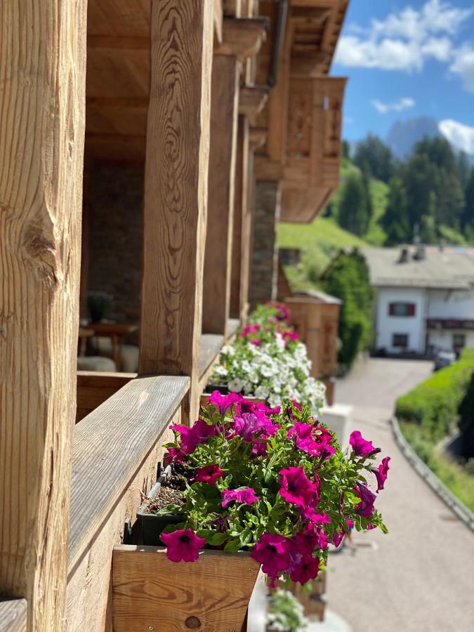 Dorfhotel Beludei Santa Cristina Val Gardena Bagian luar foto