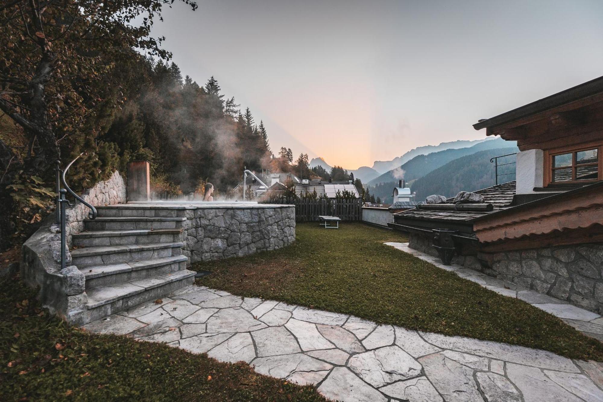 Dorfhotel Beludei Santa Cristina Val Gardena Bagian luar foto