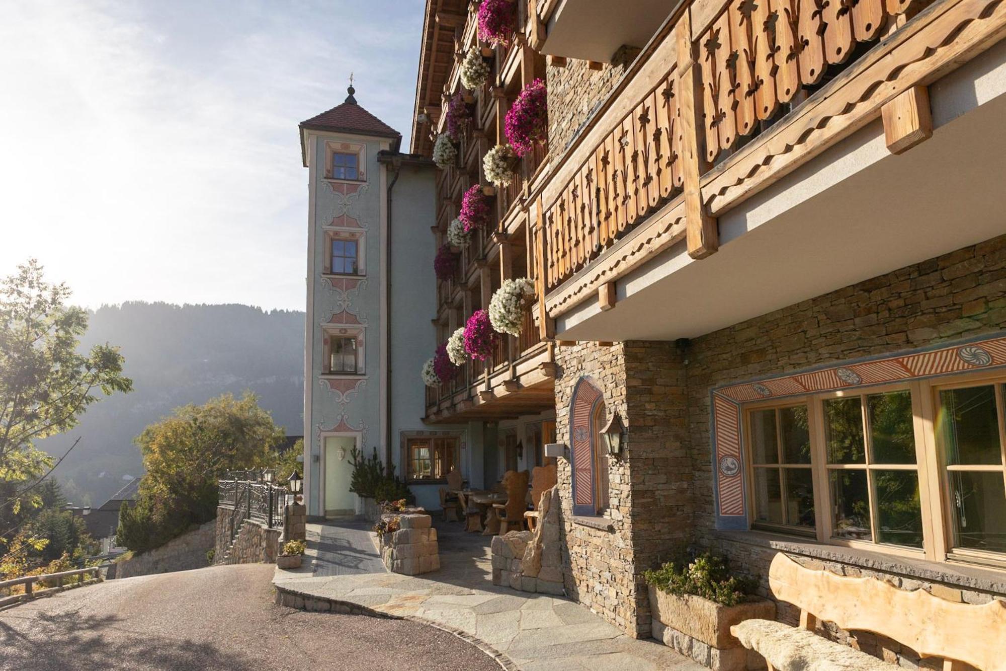Dorfhotel Beludei Santa Cristina Val Gardena Bagian luar foto