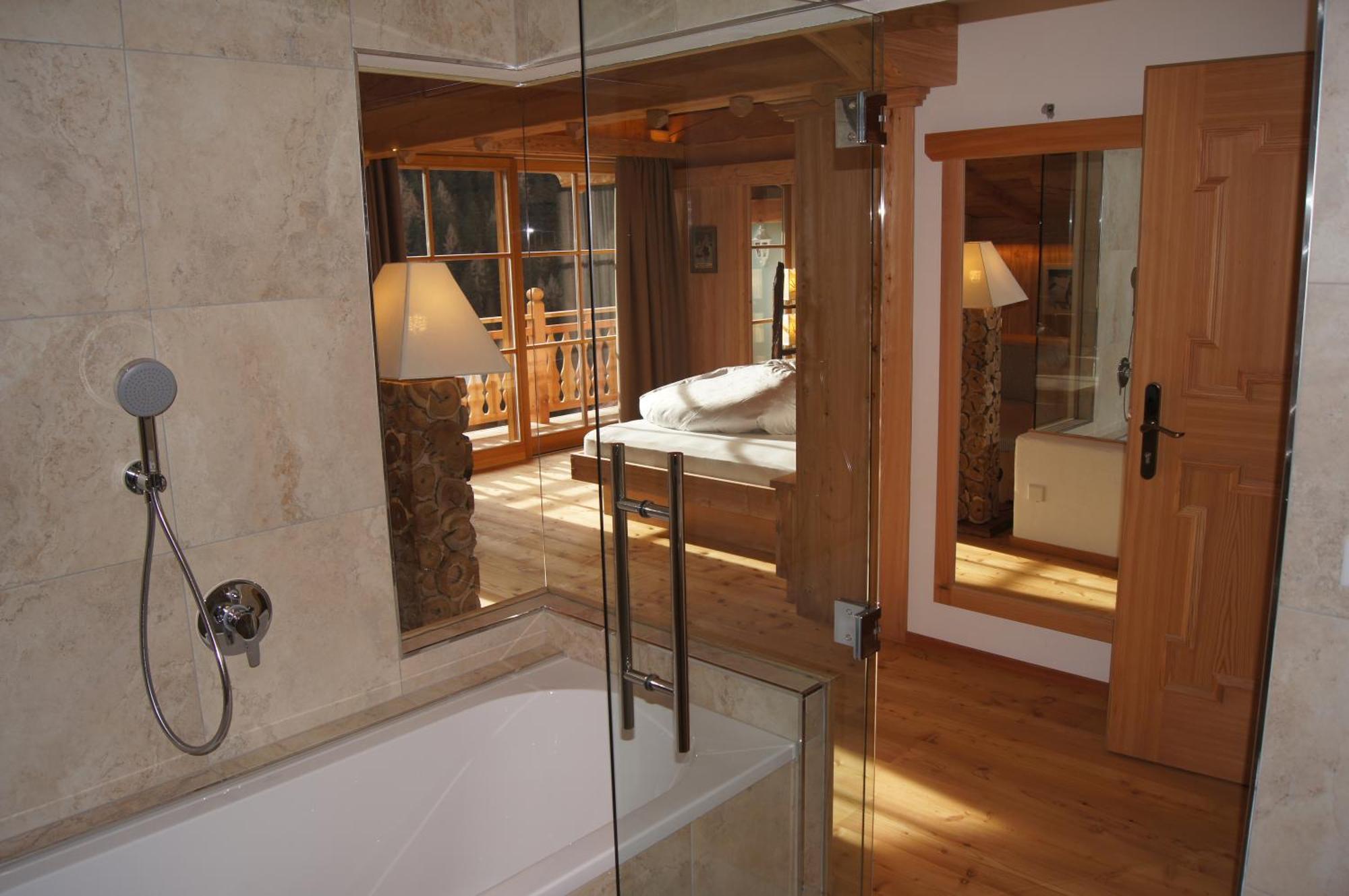 Dorfhotel Beludei Santa Cristina Val Gardena Ruang foto
