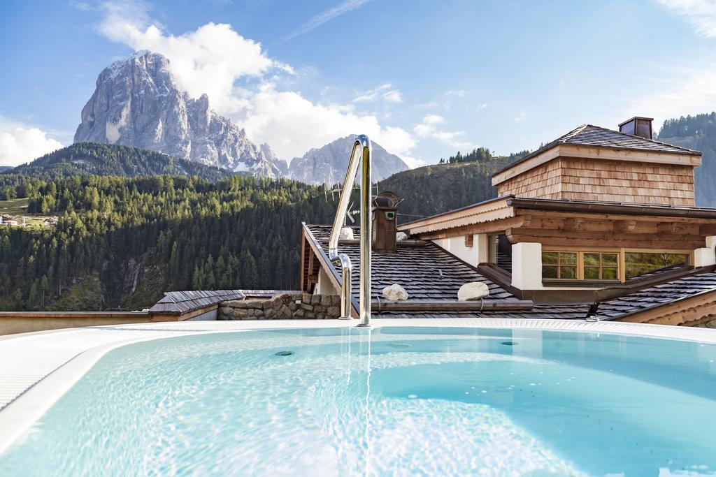 Dorfhotel Beludei Santa Cristina Val Gardena Bagian luar foto